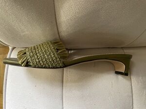 Jcrew Raffia sandals with kitten heal Size 8.5